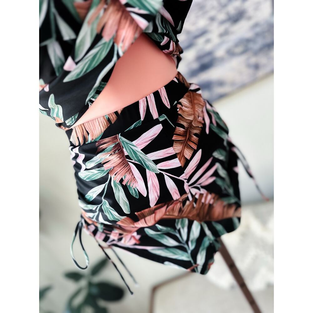 Under the Swaying Palm Trees 2pc Bandeau + swim shorts swimsuit - Picture 6 of 7